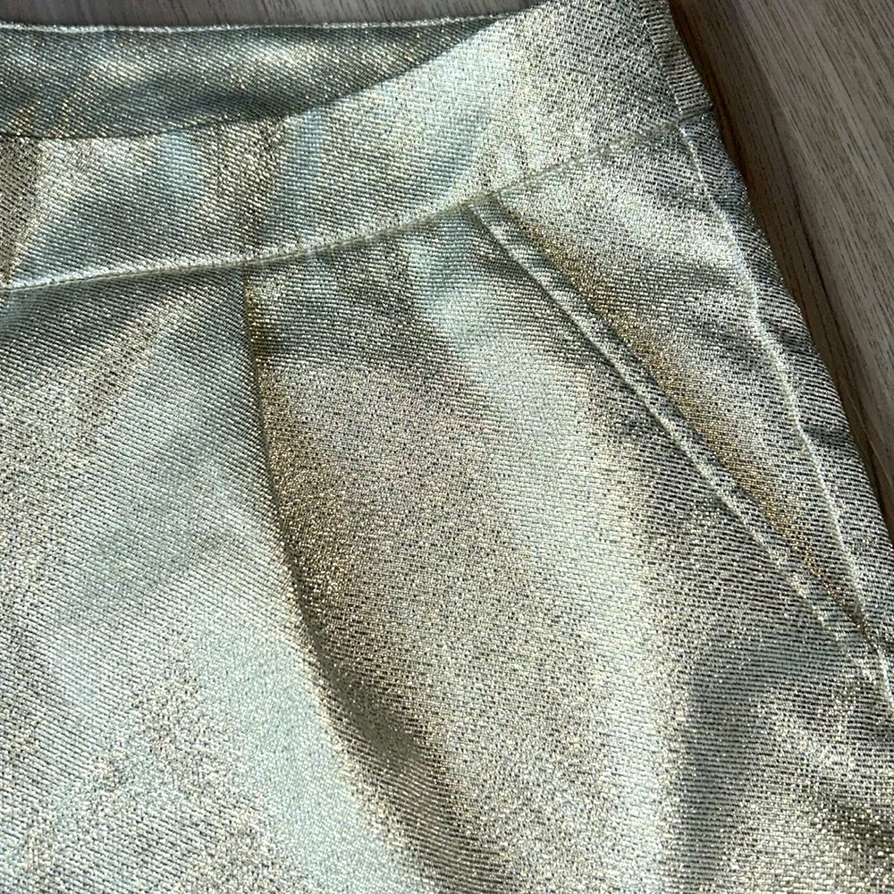 Jennifer Lopez Women's Shorts 10 Gold NWOT Metallic Glitter Glam Sparkle Barbie